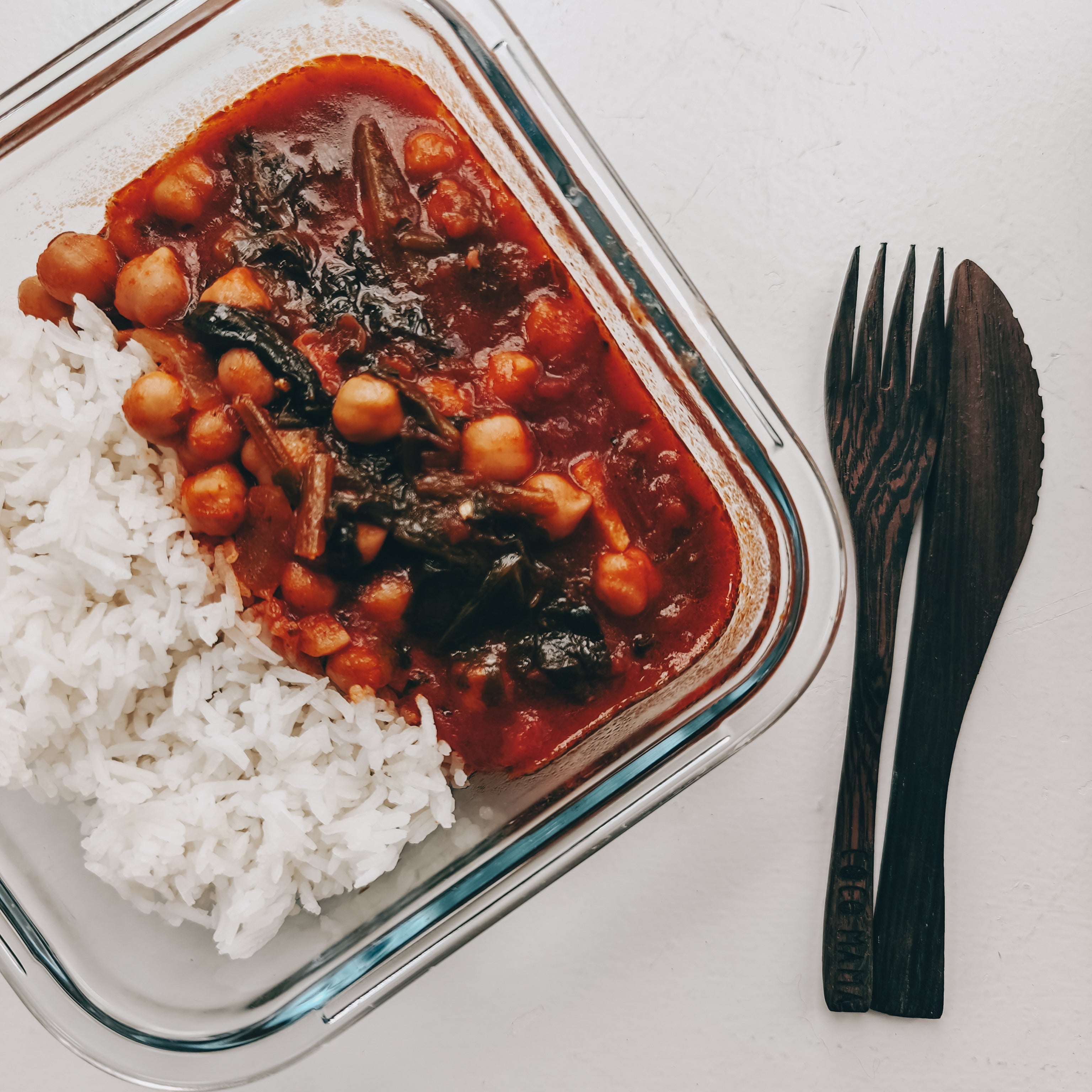 Kikärtsgryta med röd curry och ris