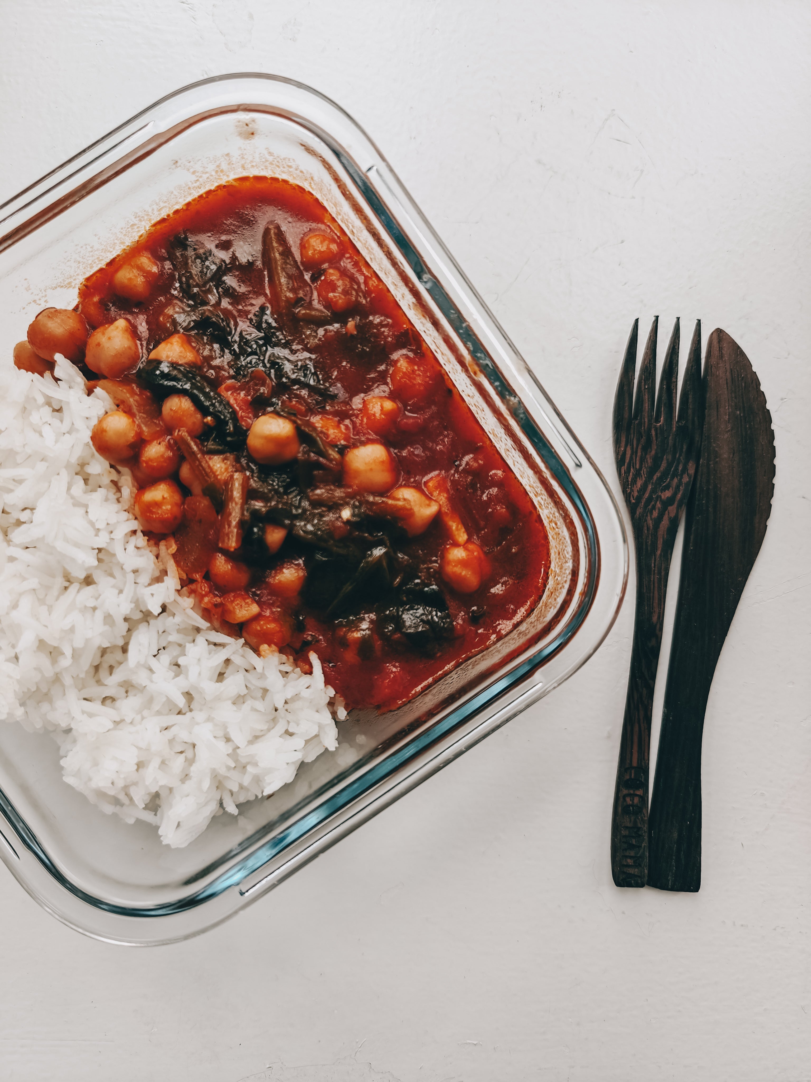 Kikärtsgryta med röd curry och ris