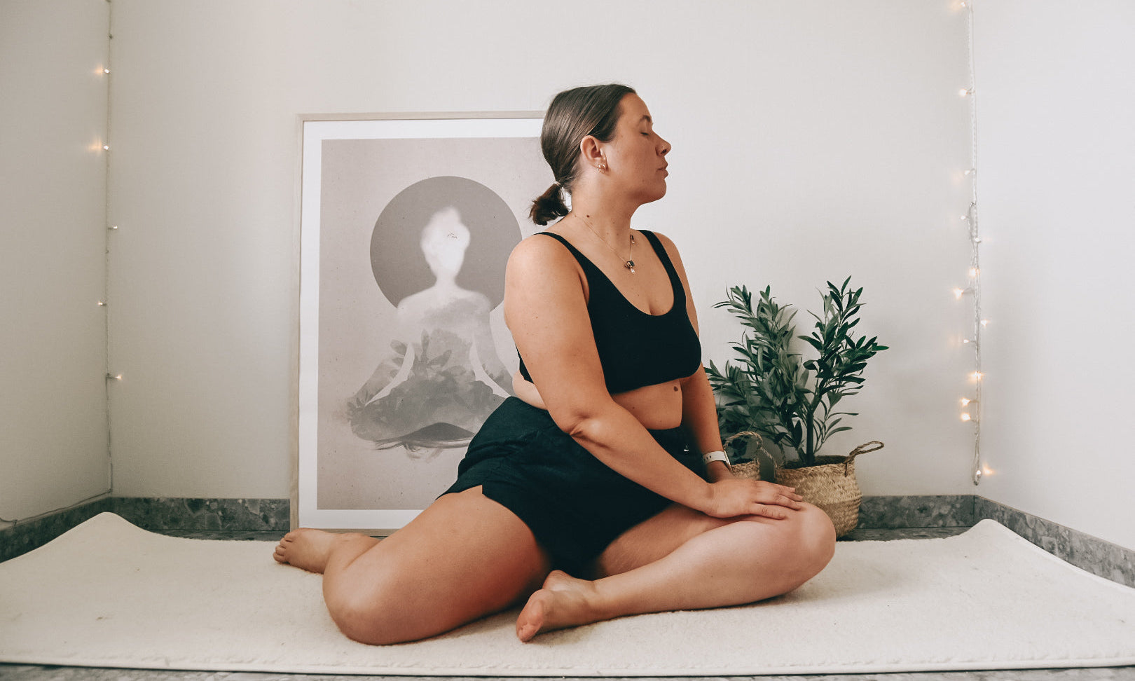 5 min - Yinmeditation i soffan (Rådjurets position)