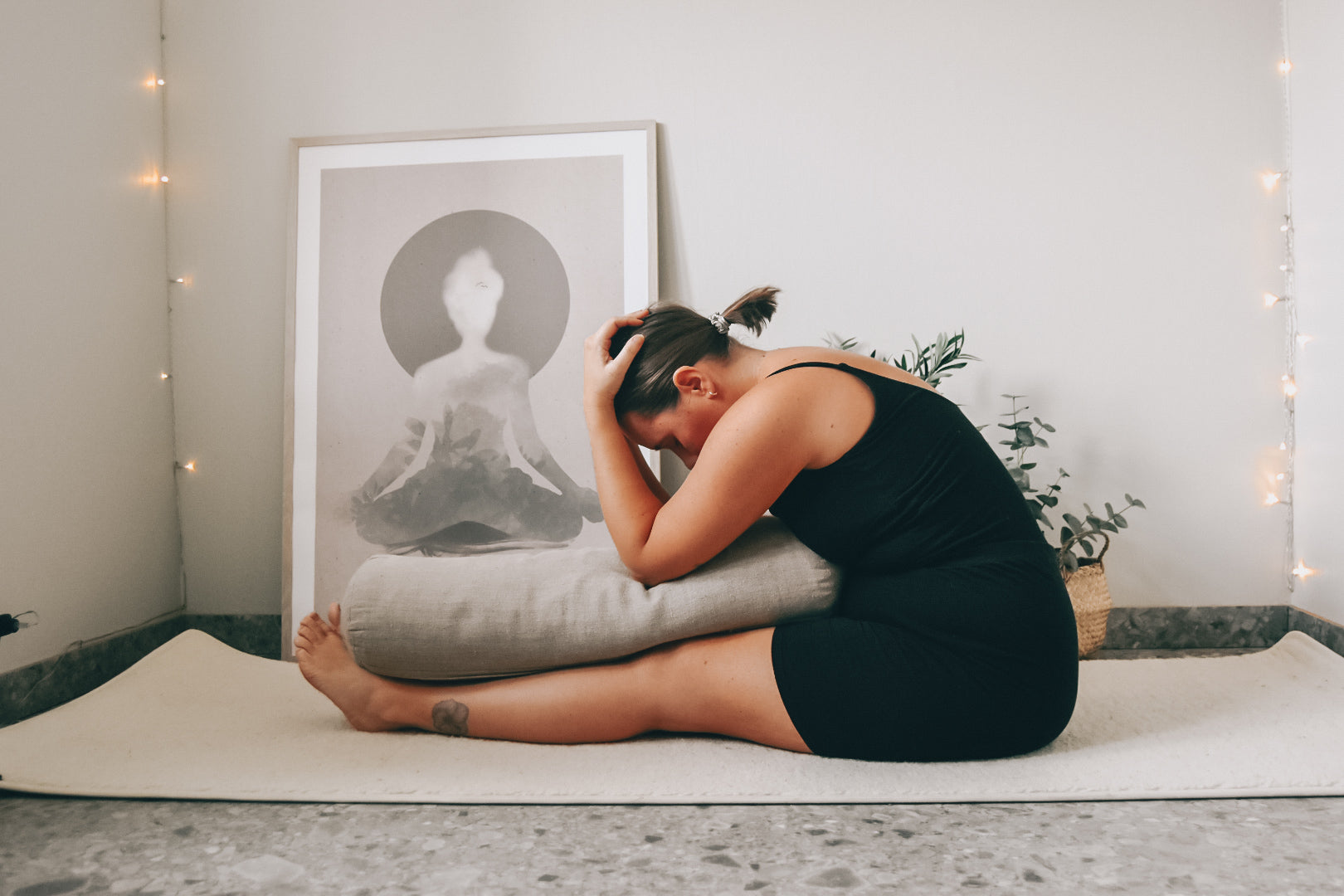 5 min Yinmeditation - För stel och spänd rygg/nacke (Puppans Position)