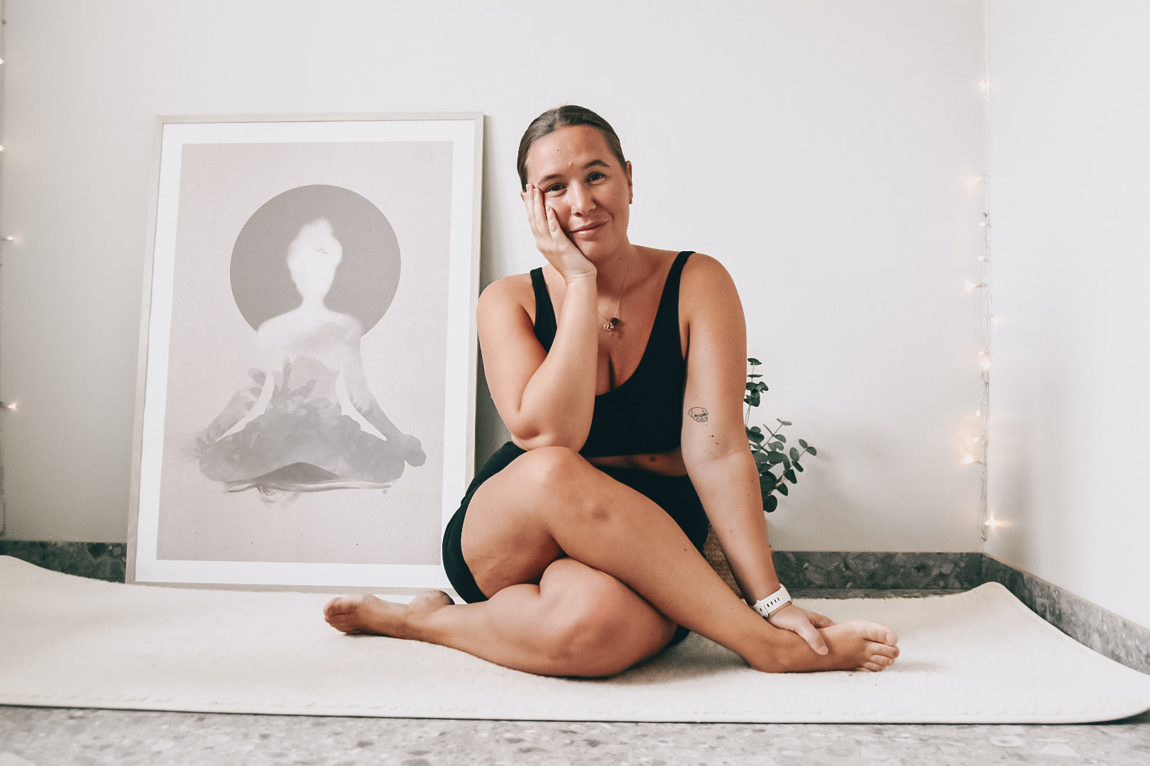 5 min - Yinmeditation i soffan (Skosnörets position)